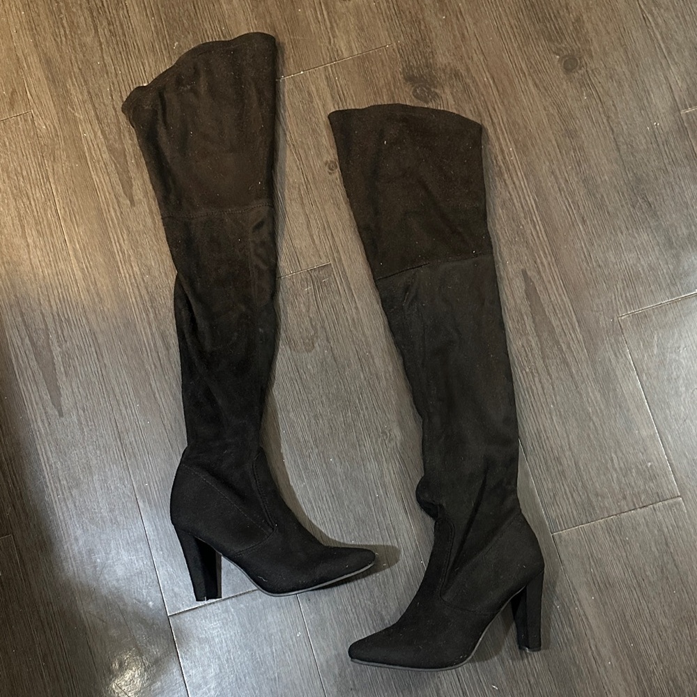 Elegant Black Over-the-Knee Boots